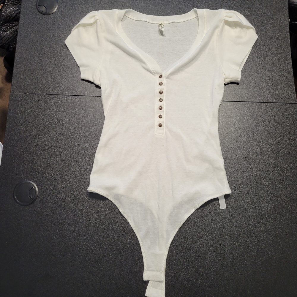 Free People Intimately White Bodysuit with Puffy Cap Short Sleeves Women's Small